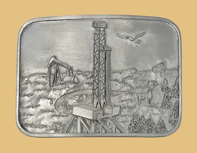 Oilfield oil & gas belt buckle with land drilling rig